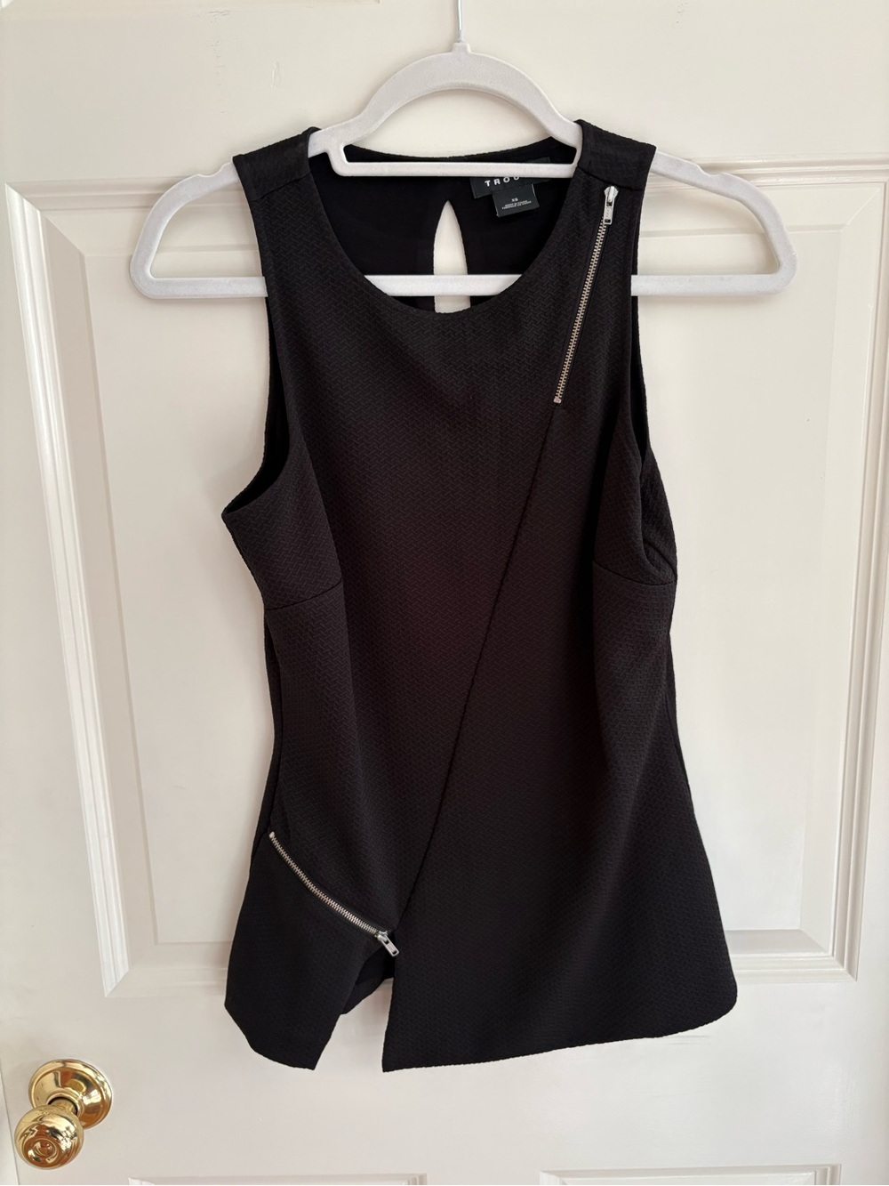 Trouve Black Textured Sleeveless Asymmetrical Tunic with Zipper Detail